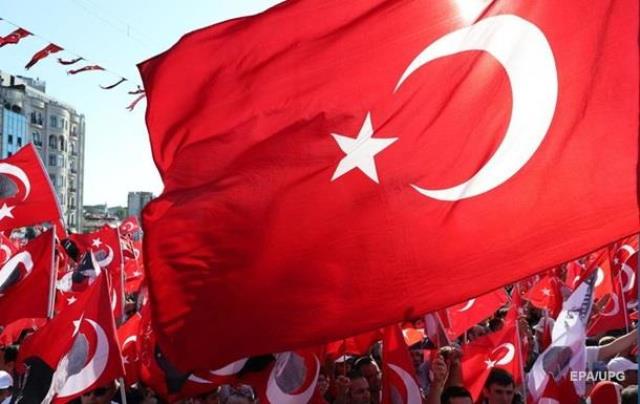 Госдеп вывозит семьи дипломатов из Турции
